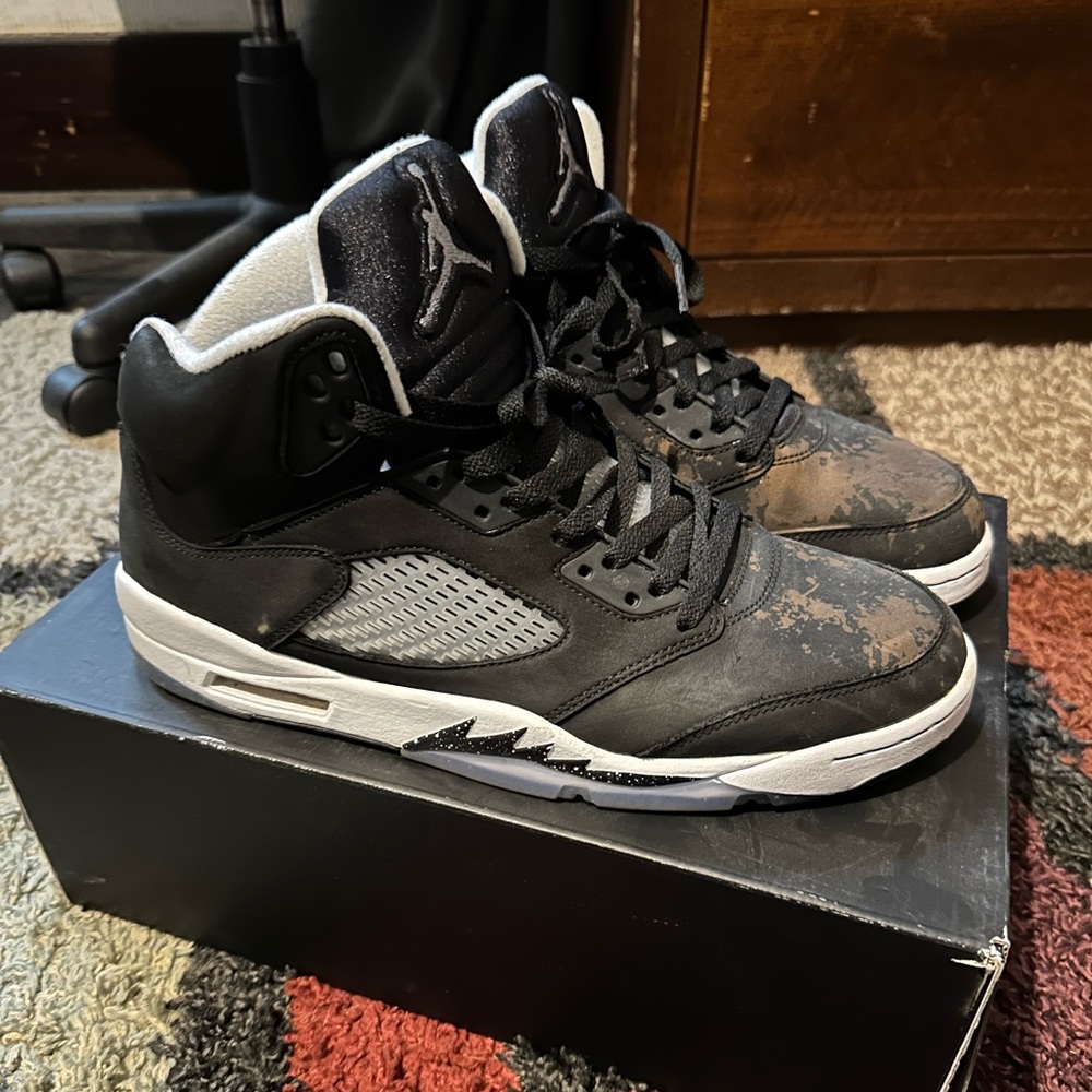 Jordan Retro 5 (Moonlight)